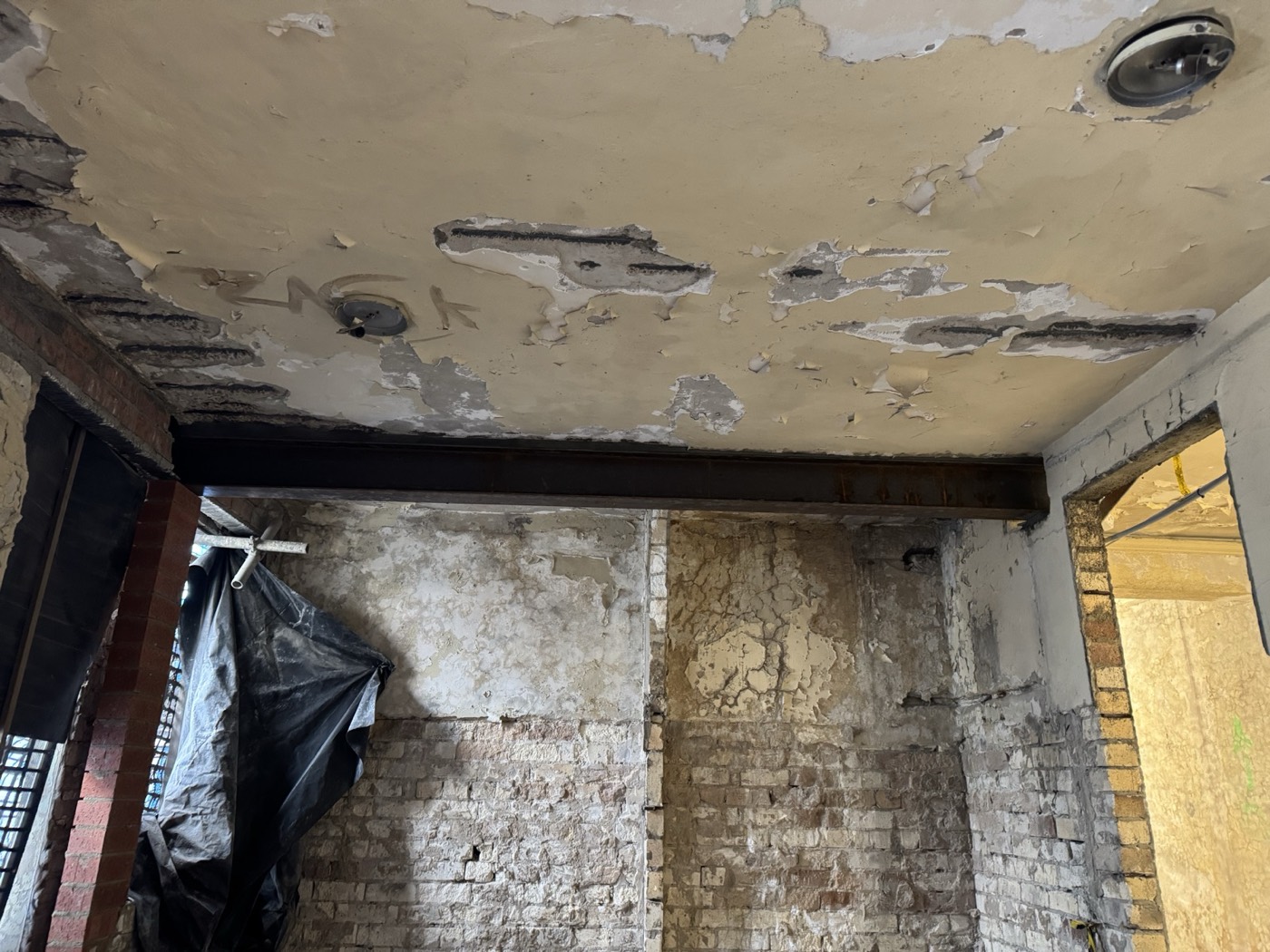 Great Northern Hotel Newcastle: Original corroded beam and spalled slab