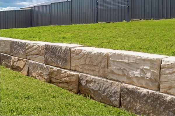 Sandstone retaining wall